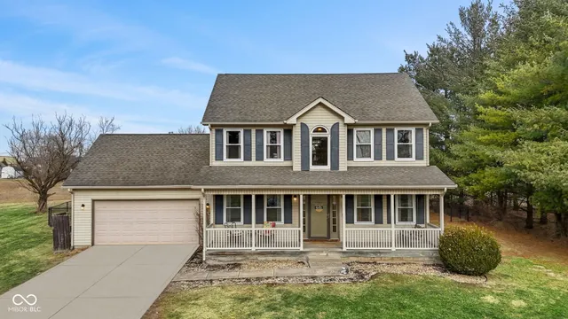 $349,900 | 2882 East Cottonwood Trail, Morristown, IN 46161