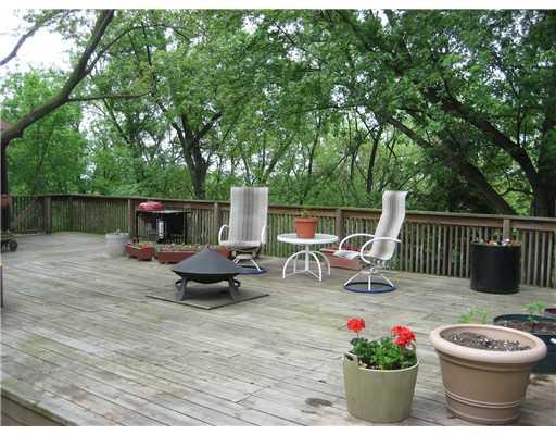 214 Field Club Ridge Road Pittsburgh, PA 15238 - Photo 17 of 18 Patio/Deck.