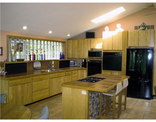 214 Field Club Ridge Road Pittsburgh, PA 15238 - Photo 9 of 18 Kitchen.