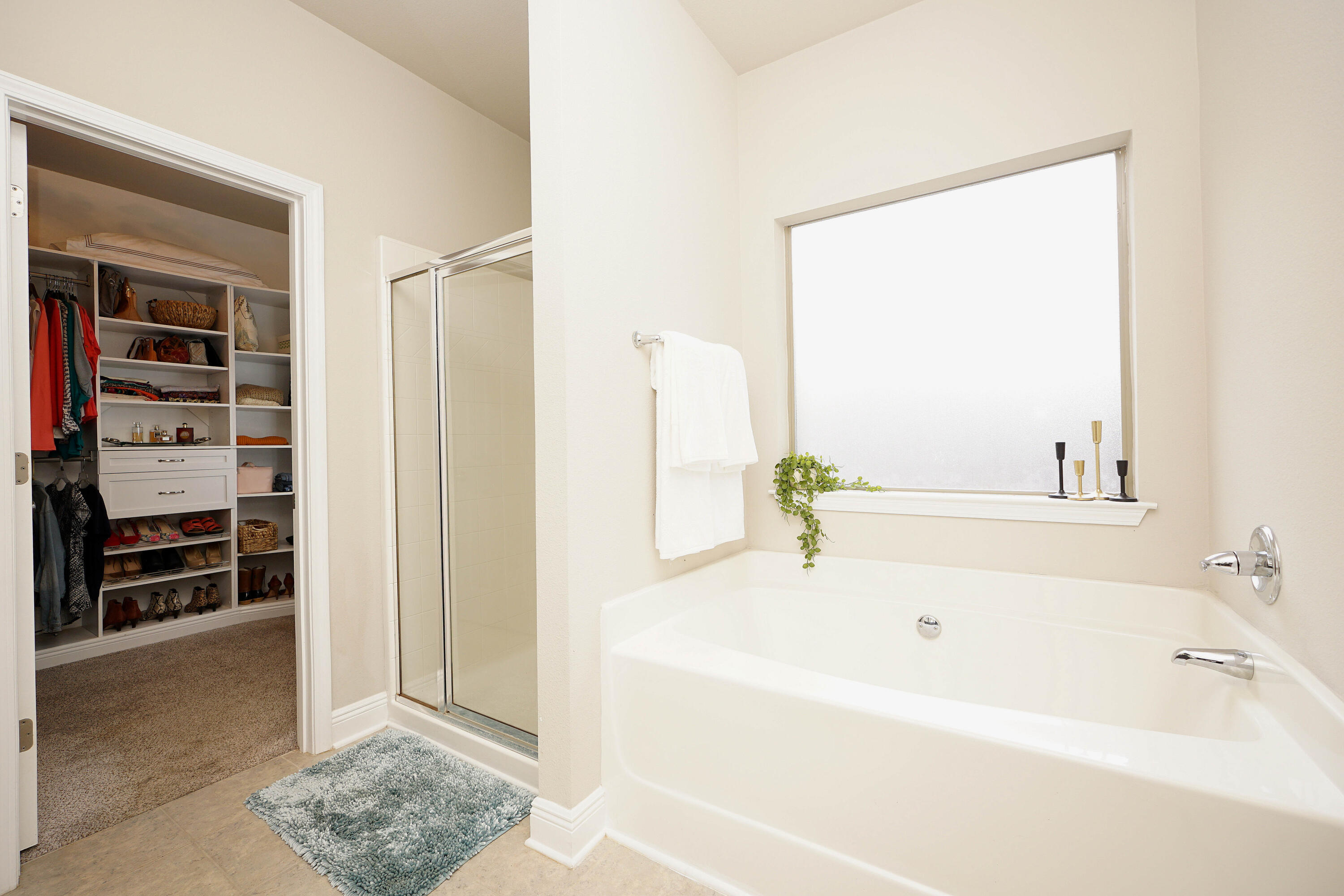 614 Red Fern Road Crestview, FL 32536 - Photo 23 of 43 a bathroom with a bathtub and a shower