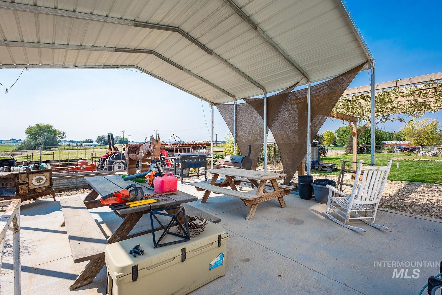 6050 Elmore Road Fruitland, ID 83619 - Photo 35 of 48 View of patio