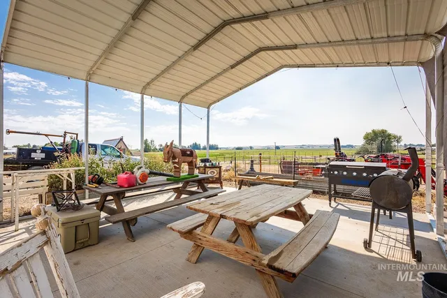 $669,900 | 6050 Elmore Road, Fruitland, ID 83619