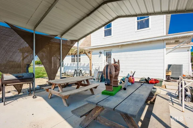 $669,900 | 6050 Elmore Road, Fruitland, ID 83619