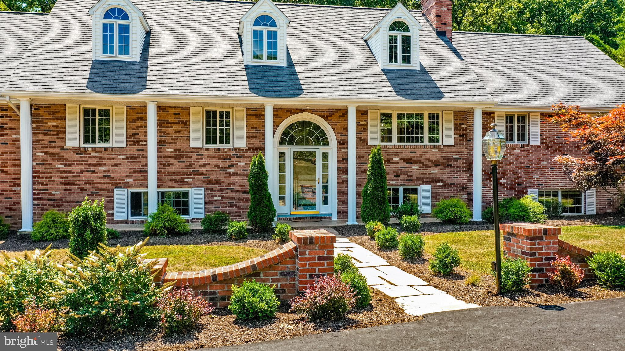 12718 Gramlich Road Southwest La Vale, MD 21502 - Photo 2 of 70 Grand entrance!