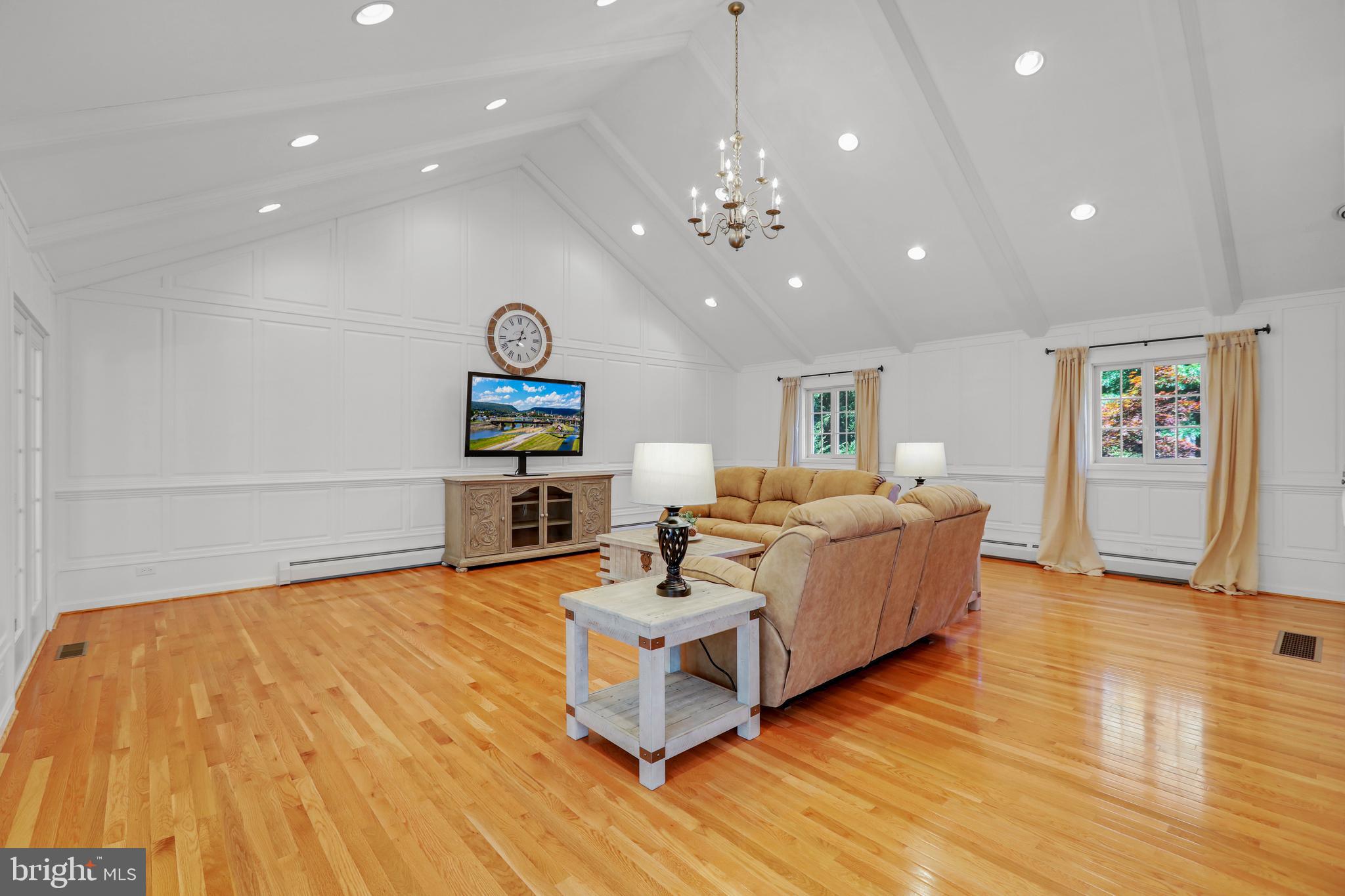 12718 Gramlich Road Southwest La Vale, MD 21502 - Photo 19 of 70 New Recessed Lighting is dimmable! Kitchen Access!
