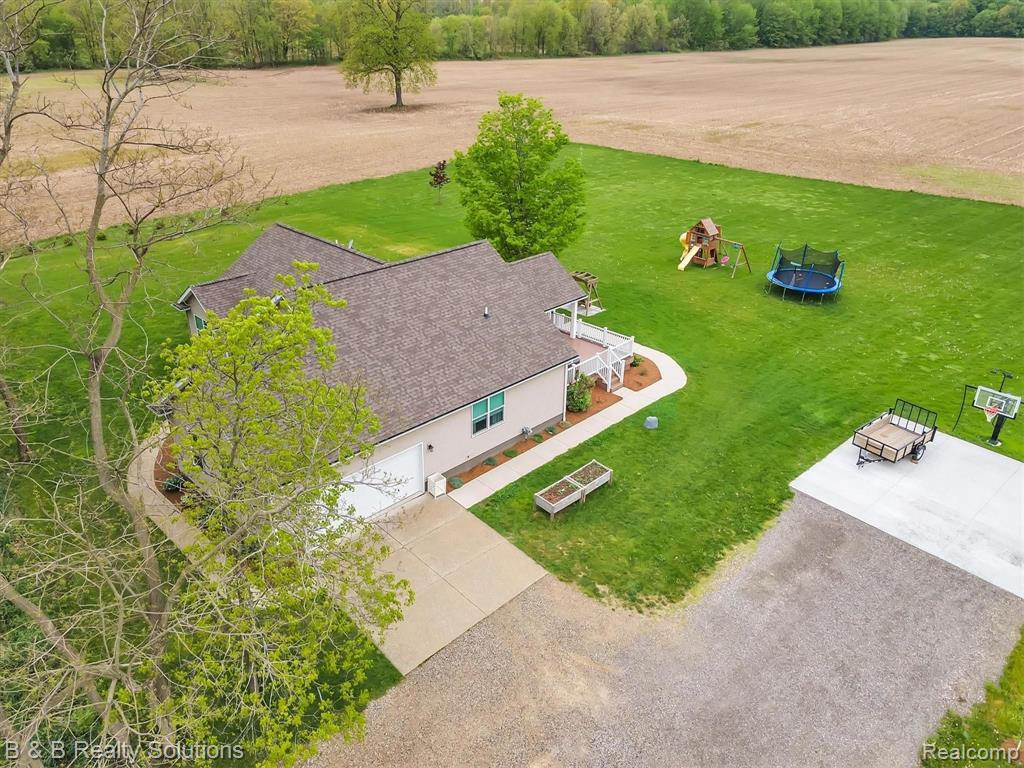 6875 General Squier Road Almont, MI 48003 - Photo 52 of 61