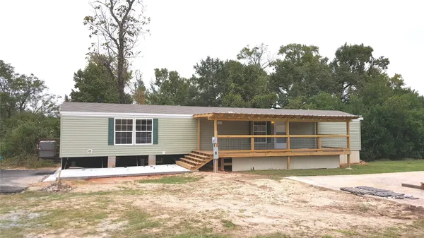 $1,200 | 108 Young Street, Willis, TX 77378