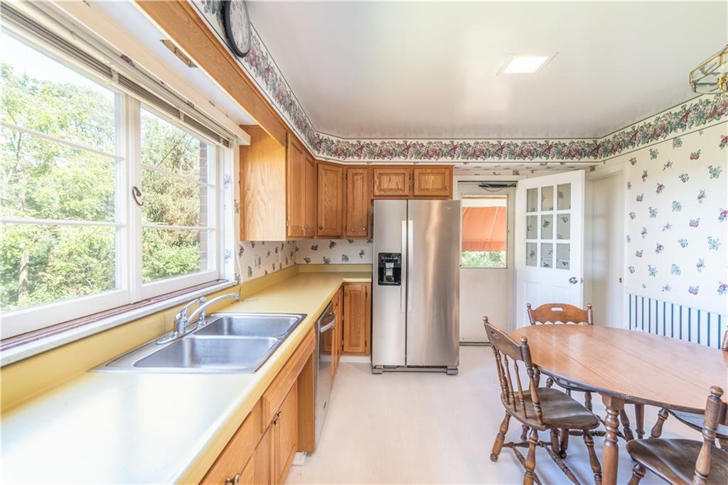16 Swallow Hill Road Carnegie, PA 15106 - Photo 5 of 20 Gallery Image 5
