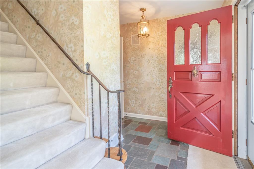 16 Swallow Hill Road Carnegie, PA 15106 - Photo 9 of 20 Gallery Image 9