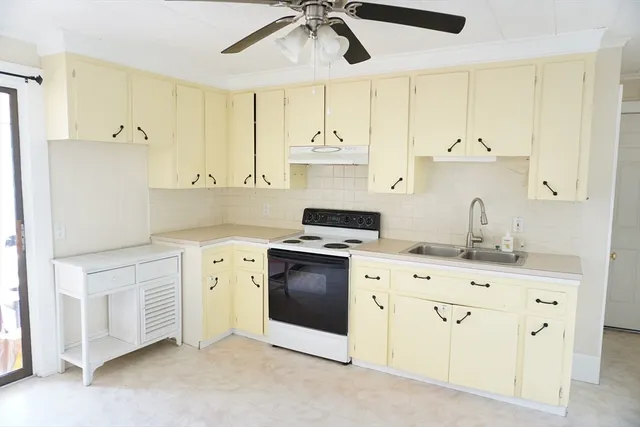 $2,000 | 76 4th Avenue, Unit 2, Lowell, MA 01854