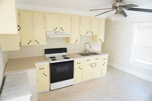 $2,000 | 76 4th Avenue, Unit 2, Lowell, MA 01854