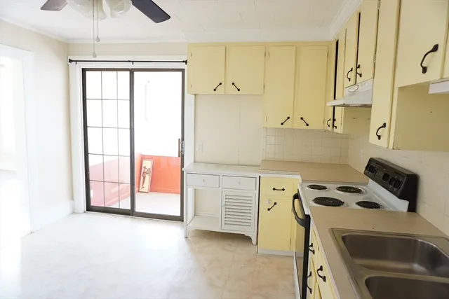 $2,000 | 76 4th Avenue, Unit 2, Lowell, MA 01854