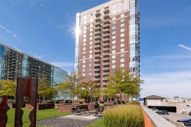 $317,000 | 285 Centennial Olympic Park Drive Northwest, Unit 1407, Atlanta, GA 30313