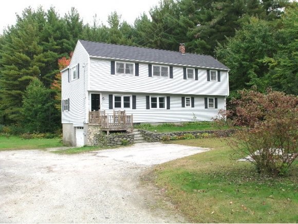 35 Mountain Road Goffstown, NH 03045 - Photo 1 of 1