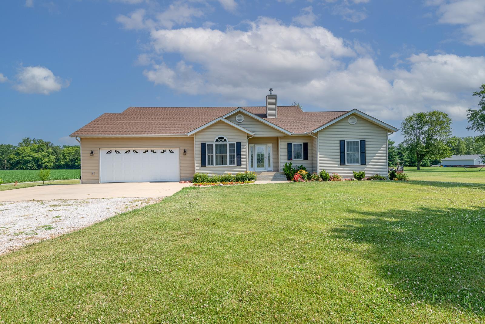 7651 County Line Road Collinsville, IL 62234 - Photo 1 of 29