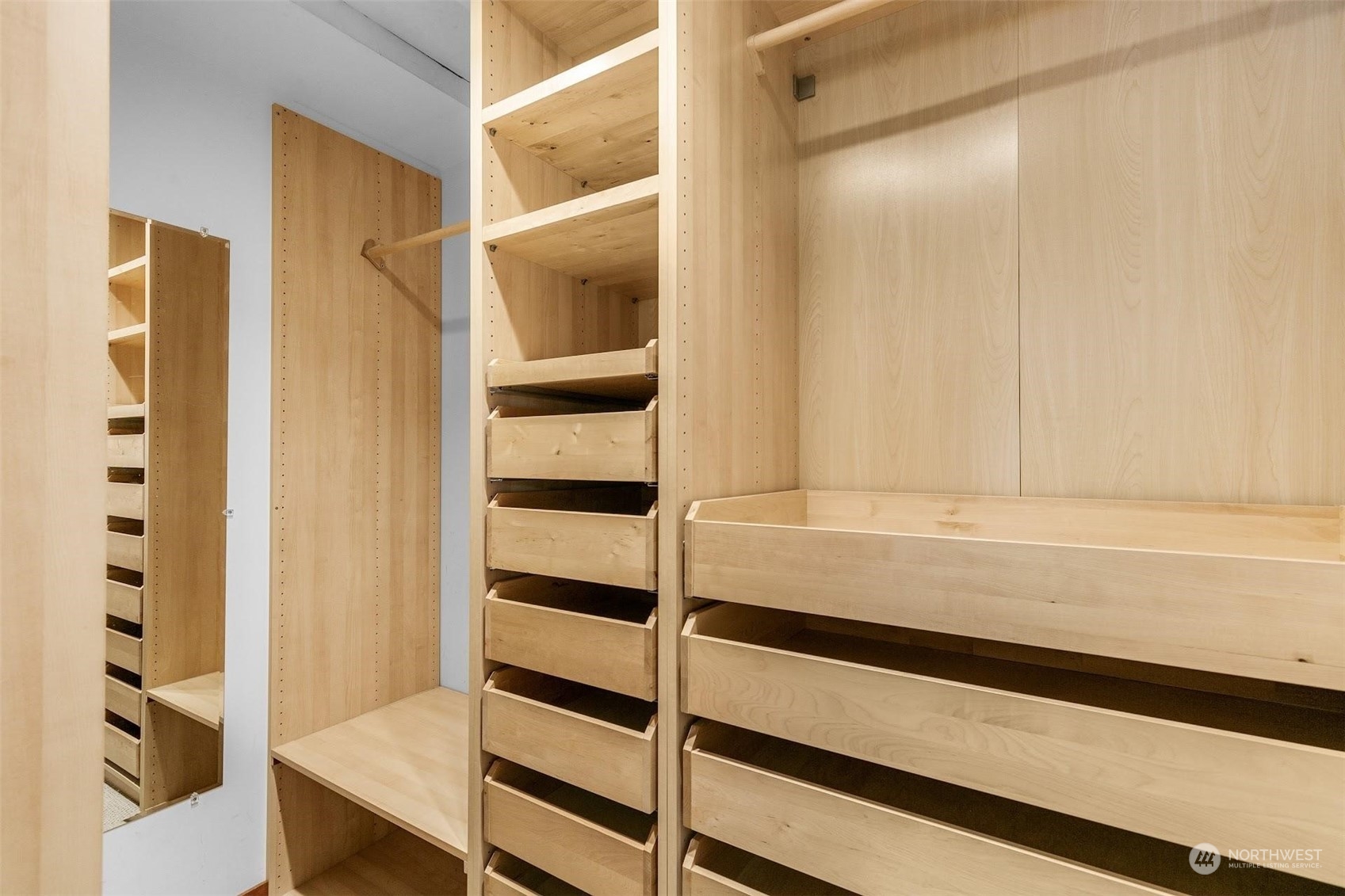 2126 North 87th Street Seattle, WA 98103 - Photo 15 of 31 Gallery Image 15