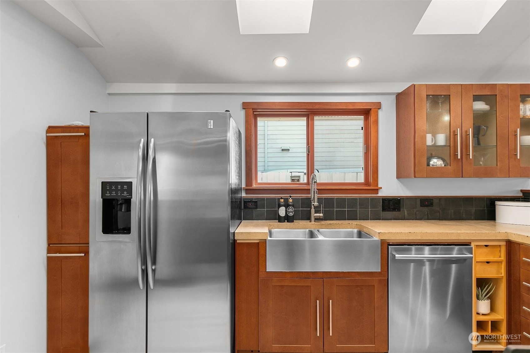 2126 North 87th Street Seattle, WA 98103 - Photo 8 of 31 Gallery Image 8