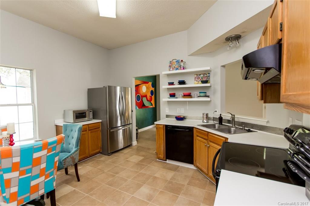 14510 Cinnamon Field Road, Unit 17 Charlotte, NC 28273 - Photo 4 of 16 Gallery Image 4