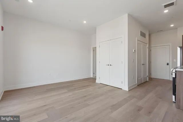 $1,375 | 130 West Girard Avenue, Unit 0B609, Philadelphia, PA 19123