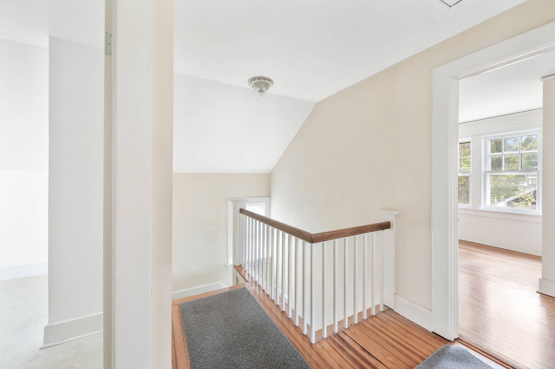 41 Sherrill Road East Hampton, NY 11937 - Photo 17 of 24 a view of a hallway with wooden floor and entryway