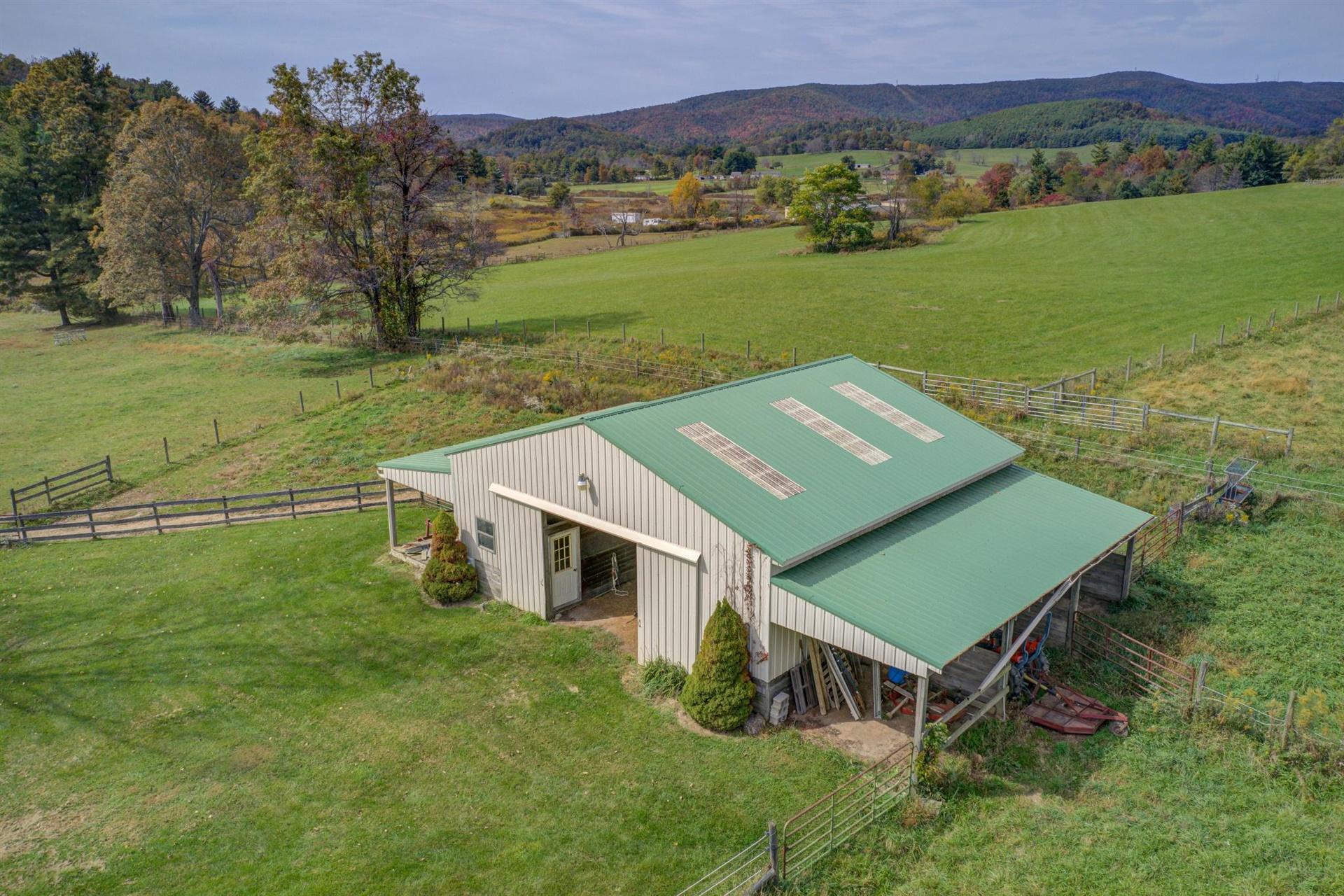 10052 Fortune Ridge Road Bent Mountain, VA 24059 - Photo 50 of 61 Barn