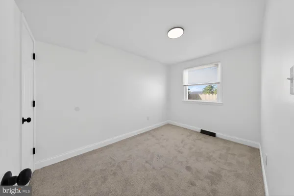 $299,900 | 46 Morris Road, New Castle, DE 19720