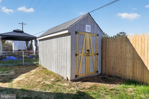 $299,900 | 46 Morris Road, New Castle, DE 19720