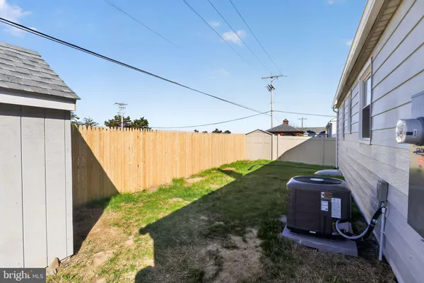 $299,900 | 46 Morris Road, New Castle, DE 19720