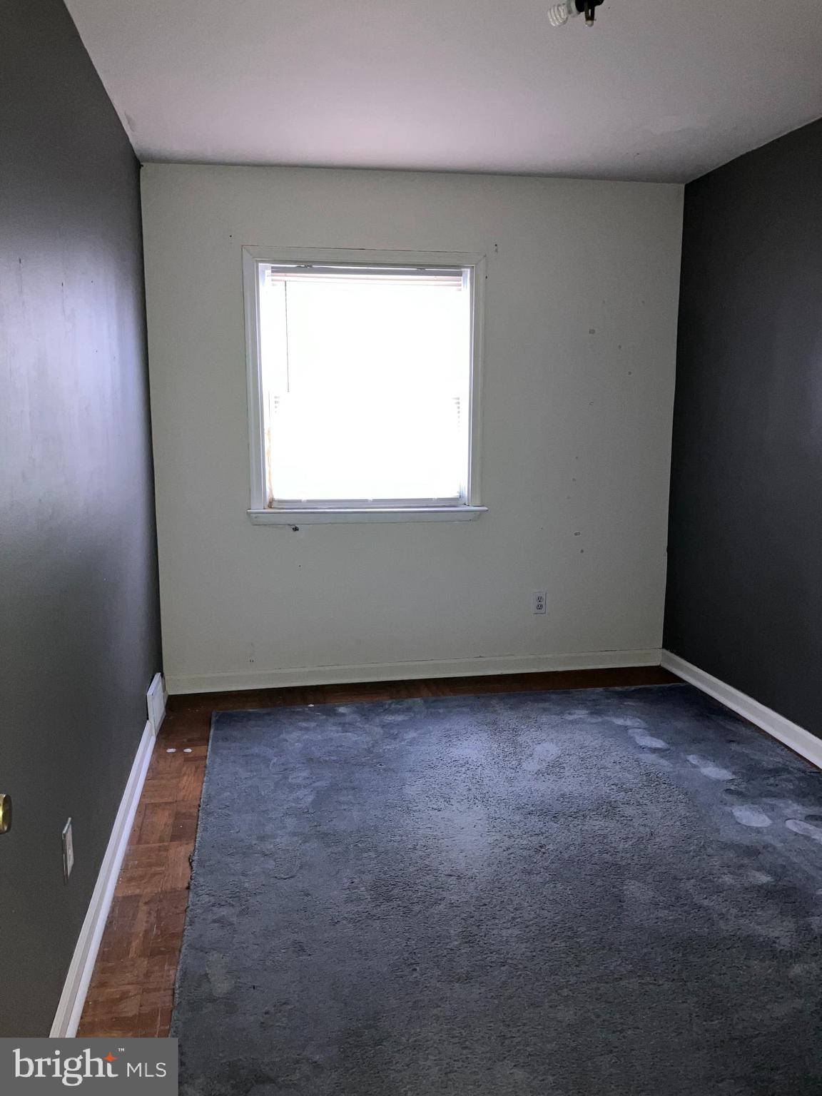 10031 Bridle Road Philadelphia, PA 19116 - Photo 30 of 32 an empty room with a window