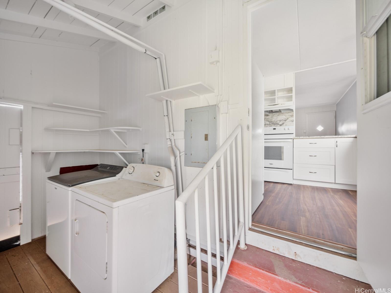 45-510 Pahia Road Kaneohe, HI 96744 - Photo 12 of 24 a utility room with dryer and washer