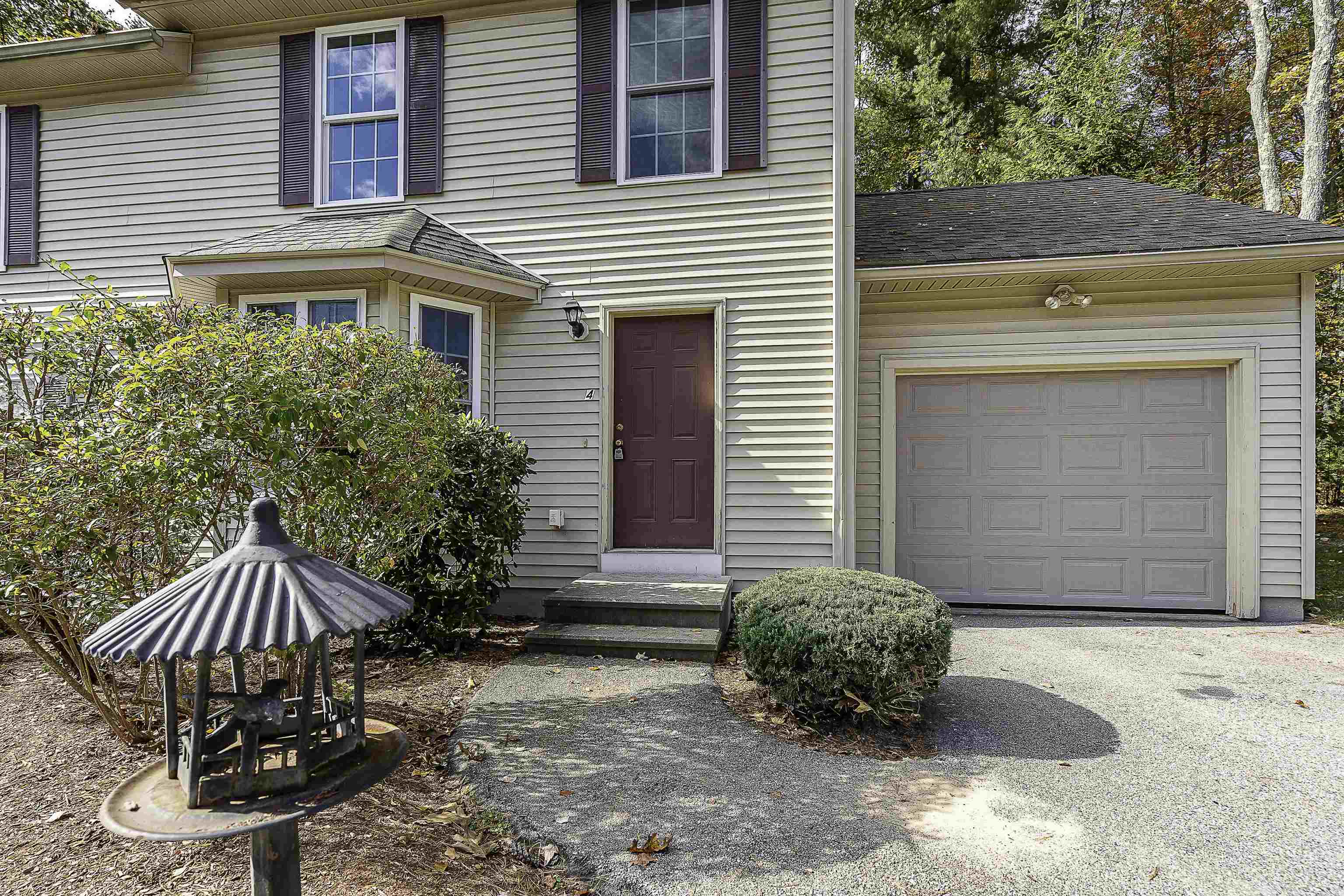 4 Scottie Way Amherst, NH 03031 - Photo 2 of 35