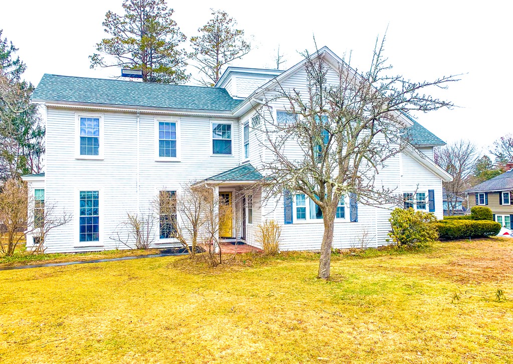 15 Hillcrest Road Milton, MA 02186 - Photo 1 of 17 Gallery Image 1
