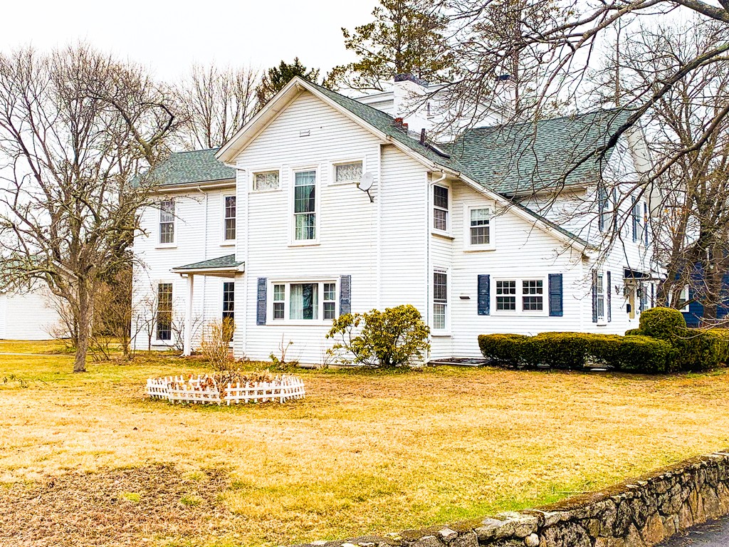15 Hillcrest Road Milton, MA 02186 - Photo 2 of 17 Gallery Image 2