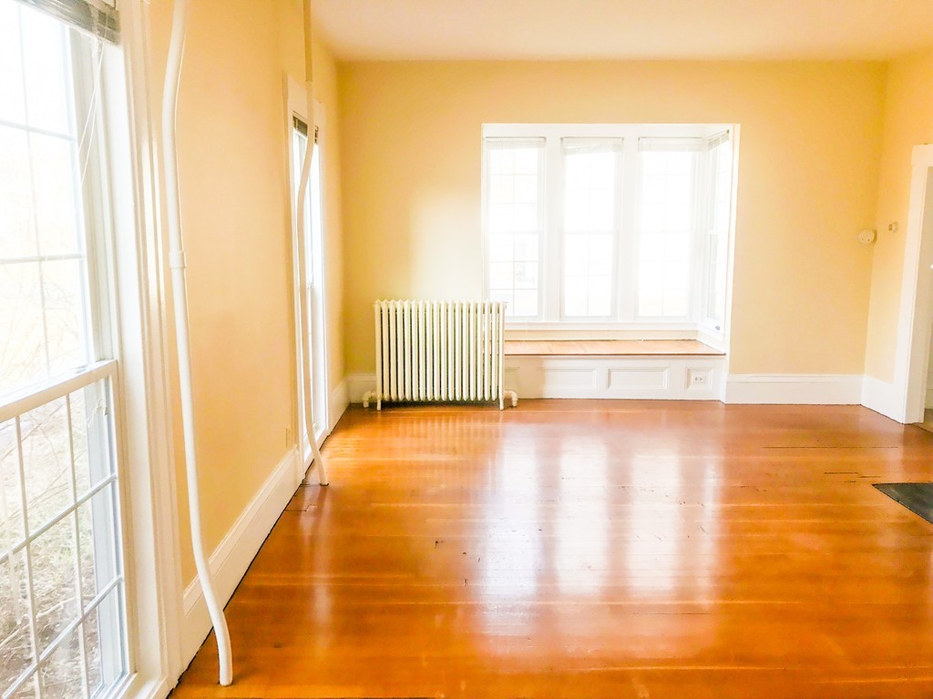 15 Hillcrest Road Milton, MA 02186 - Photo 6 of 17 Gallery Image 6