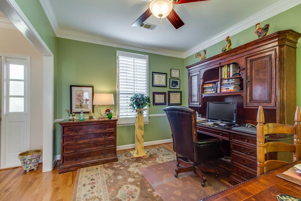 600 General George Patton Road Nashville, TN 37221 - Photo 2 of 18 a workspace with furniture and window