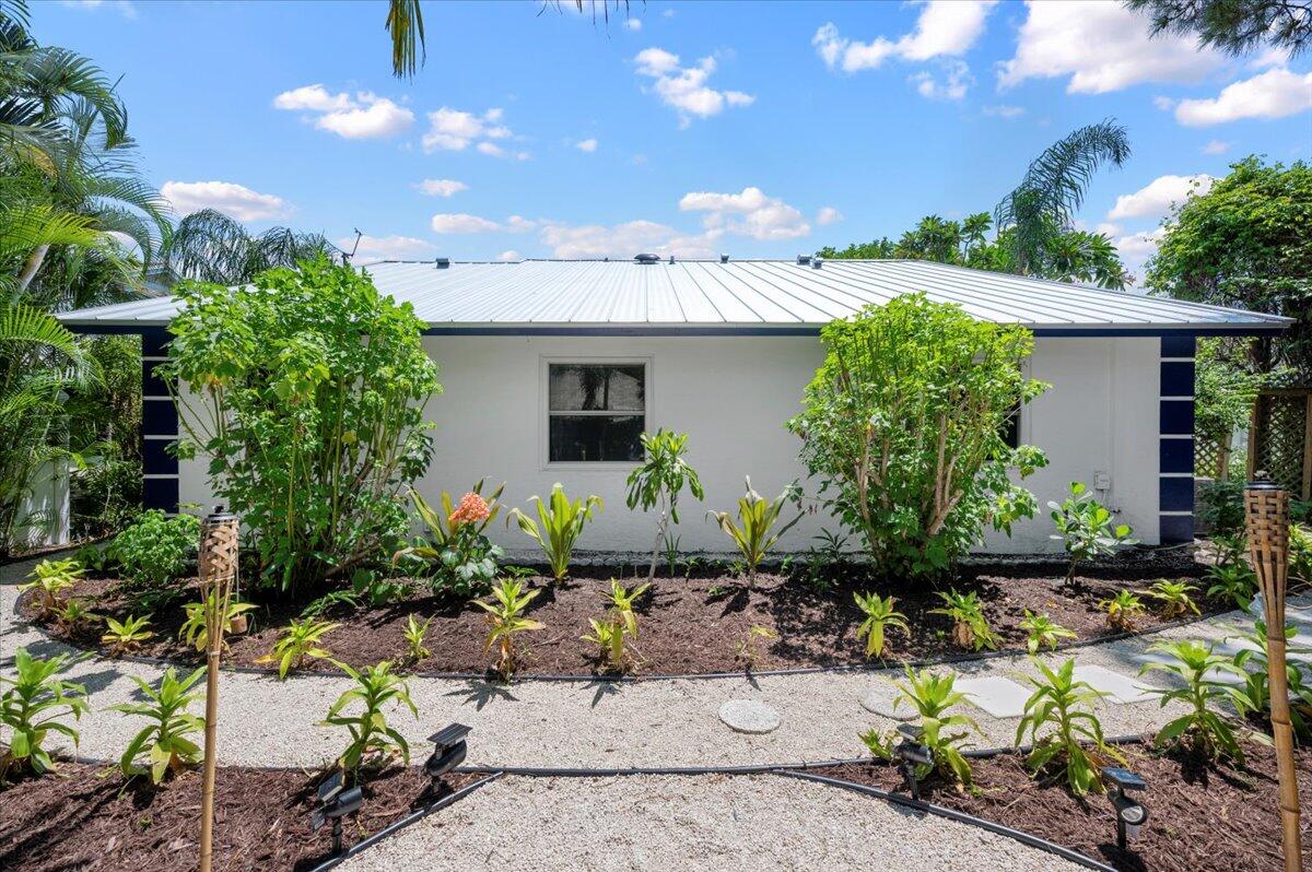 196 Raintree Trail Jupiter, FL 33458 - Photo 21 of 39 Private Backyard