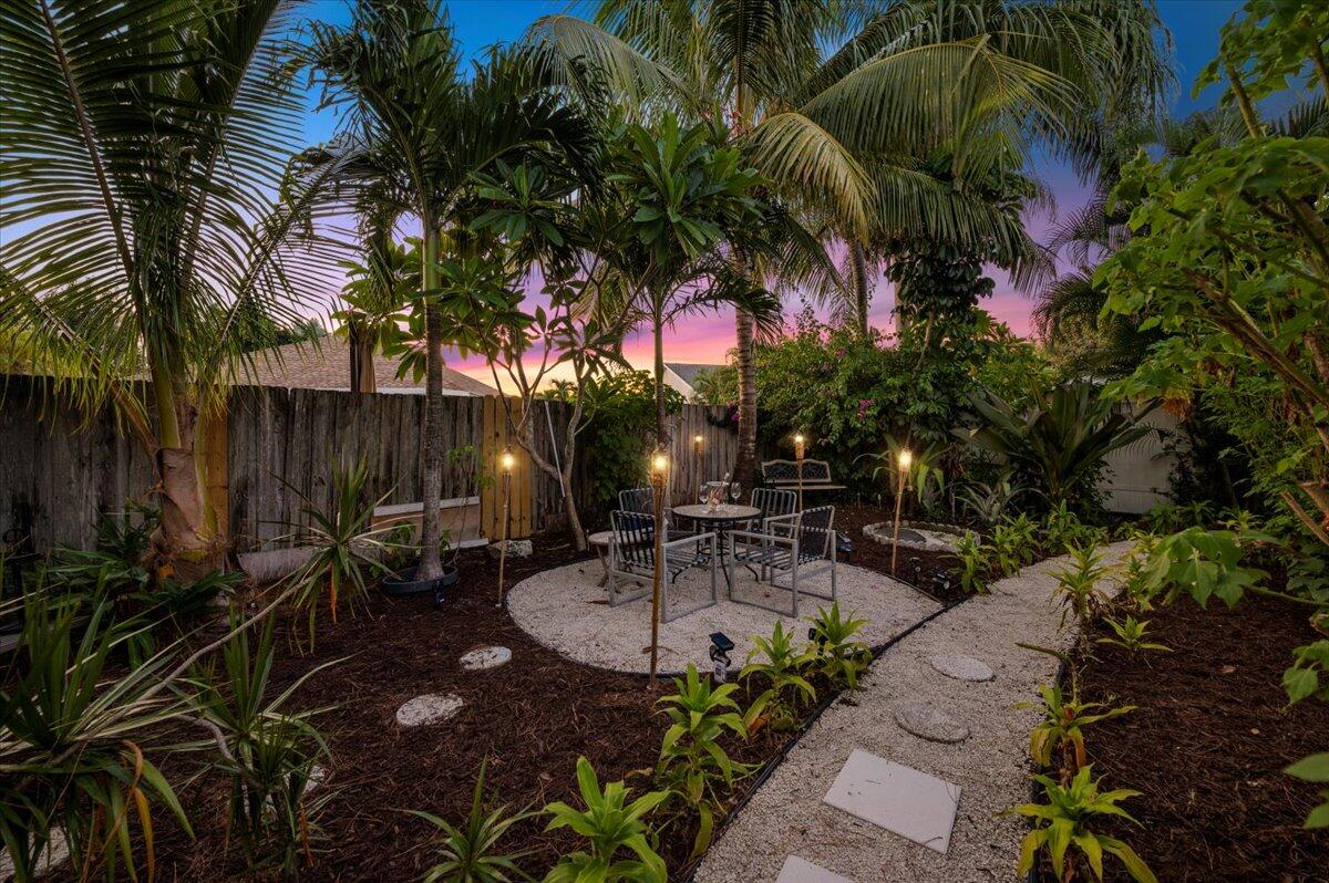 196 Raintree Trail Jupiter, FL 33458 - Photo 24 of 39 Private Backyard Paradise