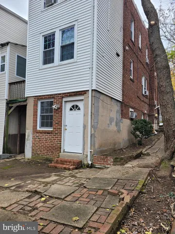 $1,580 | 1559 19th Street North, Unit 3, Arlington, VA 22209