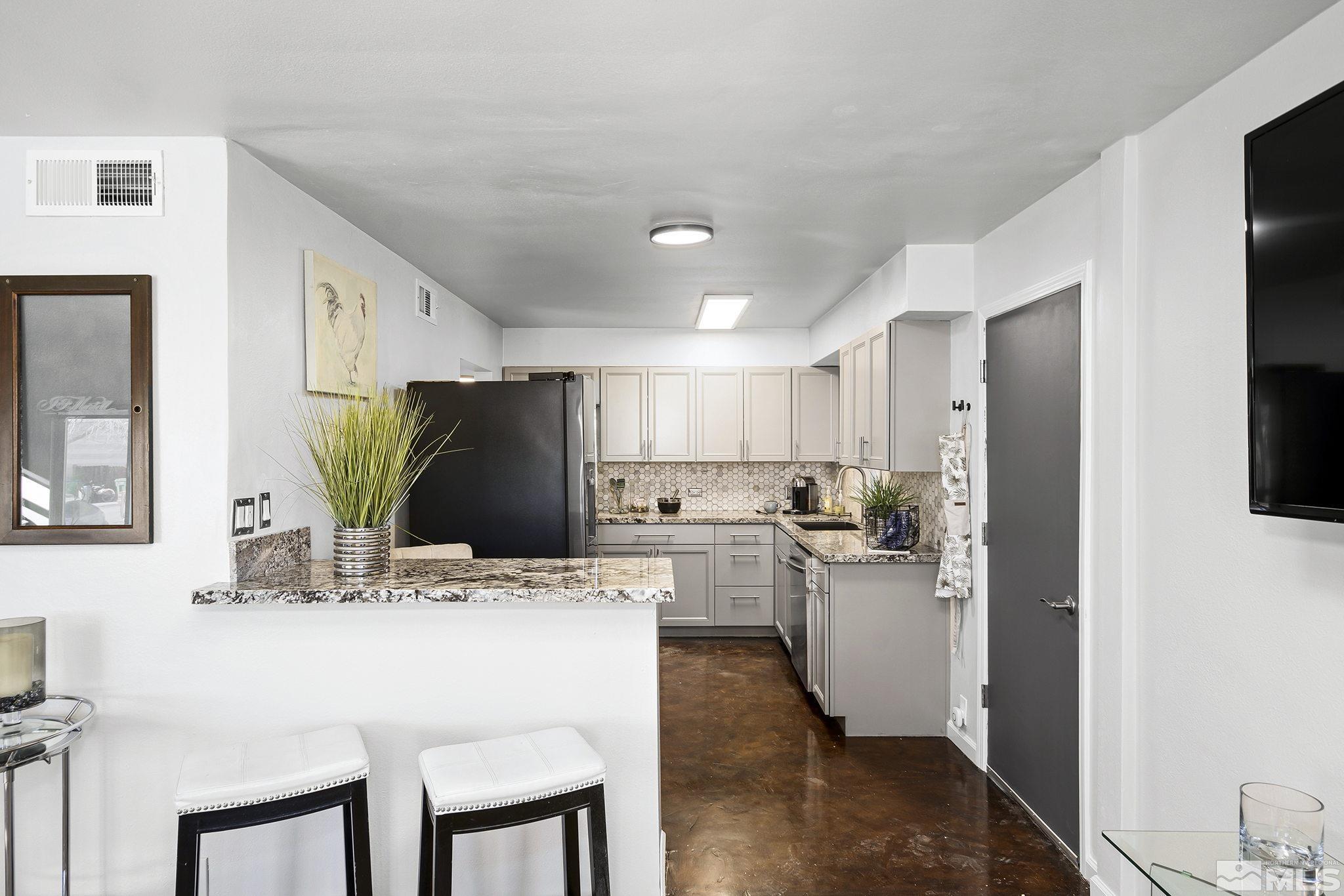 1465 Radcliffe Drive Reno, NV 89502 - Photo 8 of 14 Photo 8