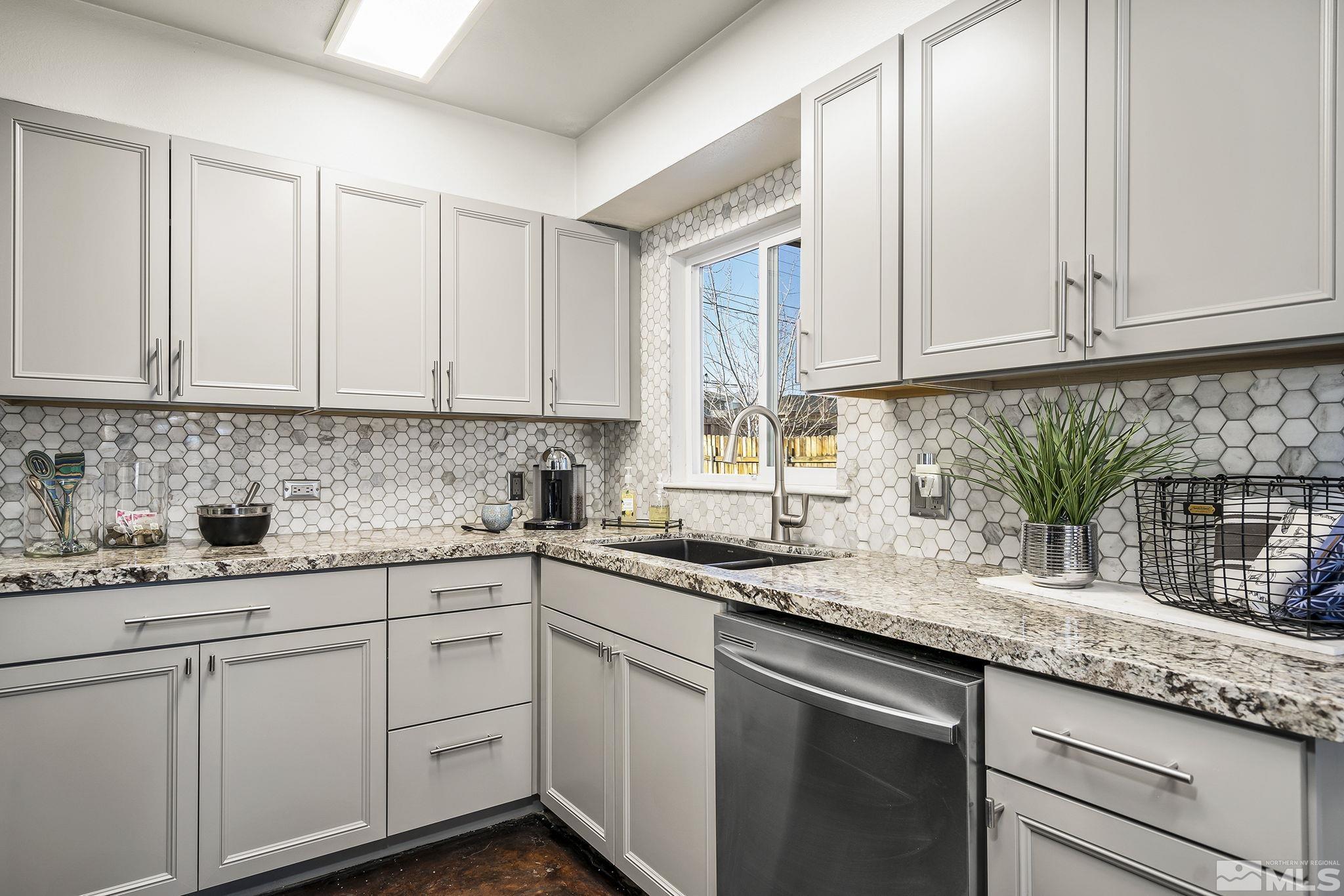 1465 Radcliffe Drive Reno, NV 89502 - Photo 9 of 14 Photo 9