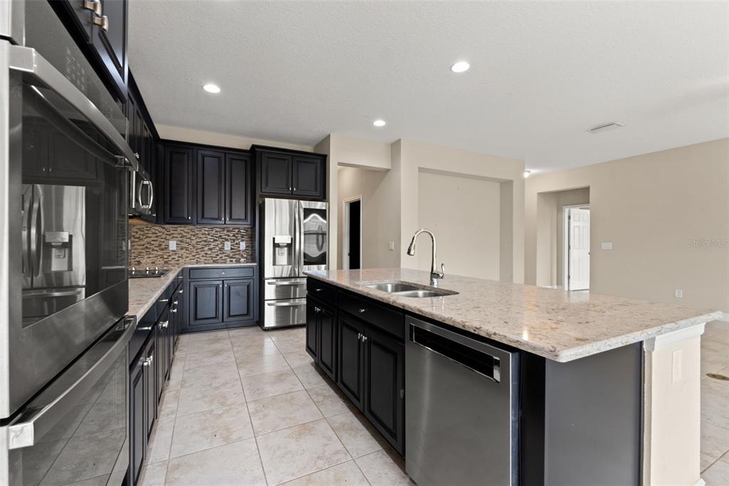 18696 Malinche Loop Spring Hill, FL 34610 - Photo 12 of 67