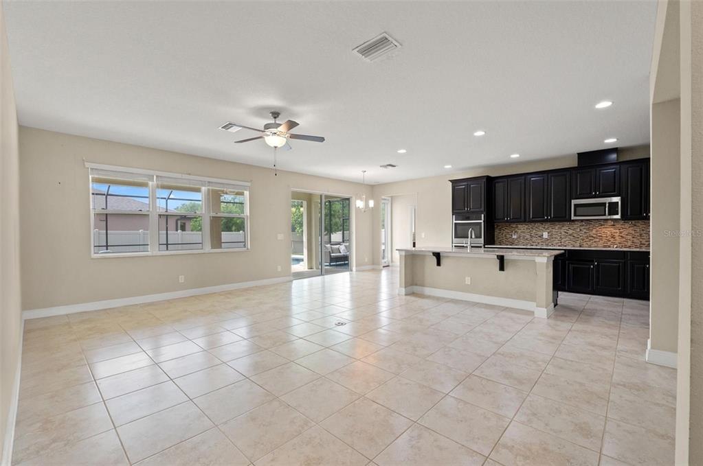 18696 Malinche Loop Spring Hill, FL 34610 - Photo 7 of 66