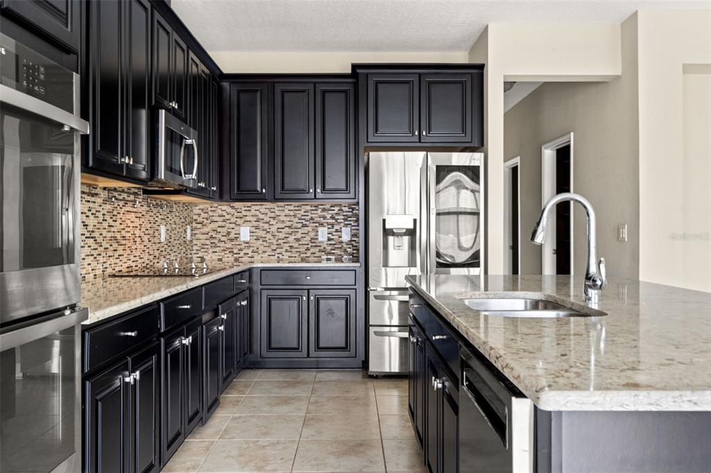 18696 Malinche Loop Spring Hill, FL 34610 - Photo 10 of 67