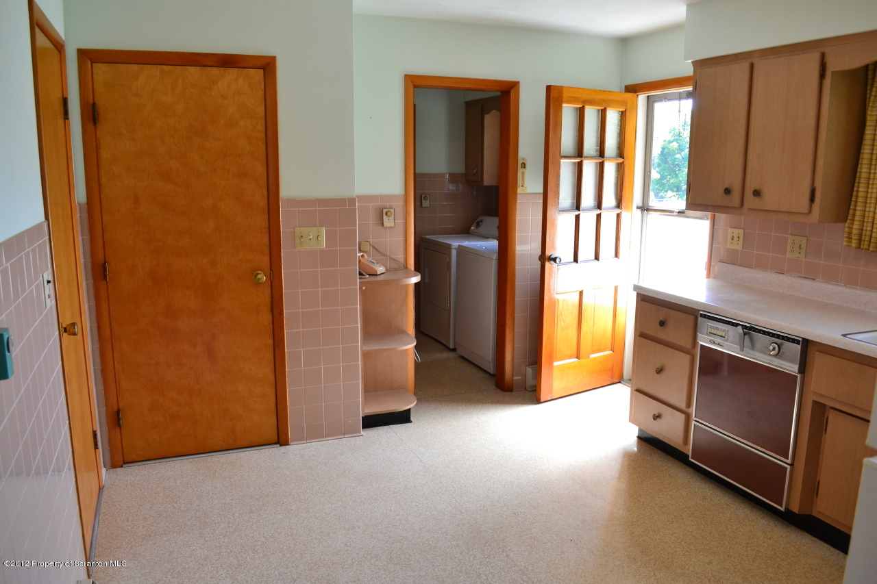 1390 Layton Road Clarks Summit, PA 18411 - Photo 7 of 22 Gallery Image 7