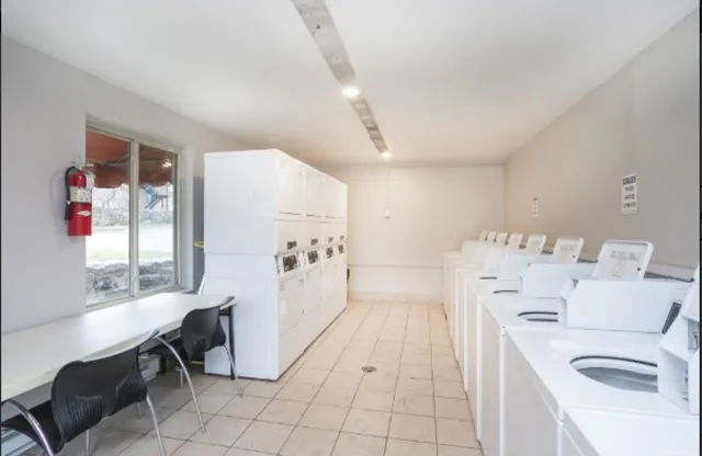 $1,700 | 2601 Hillsboro Pike, Unit I7, Nashville, TN 37212