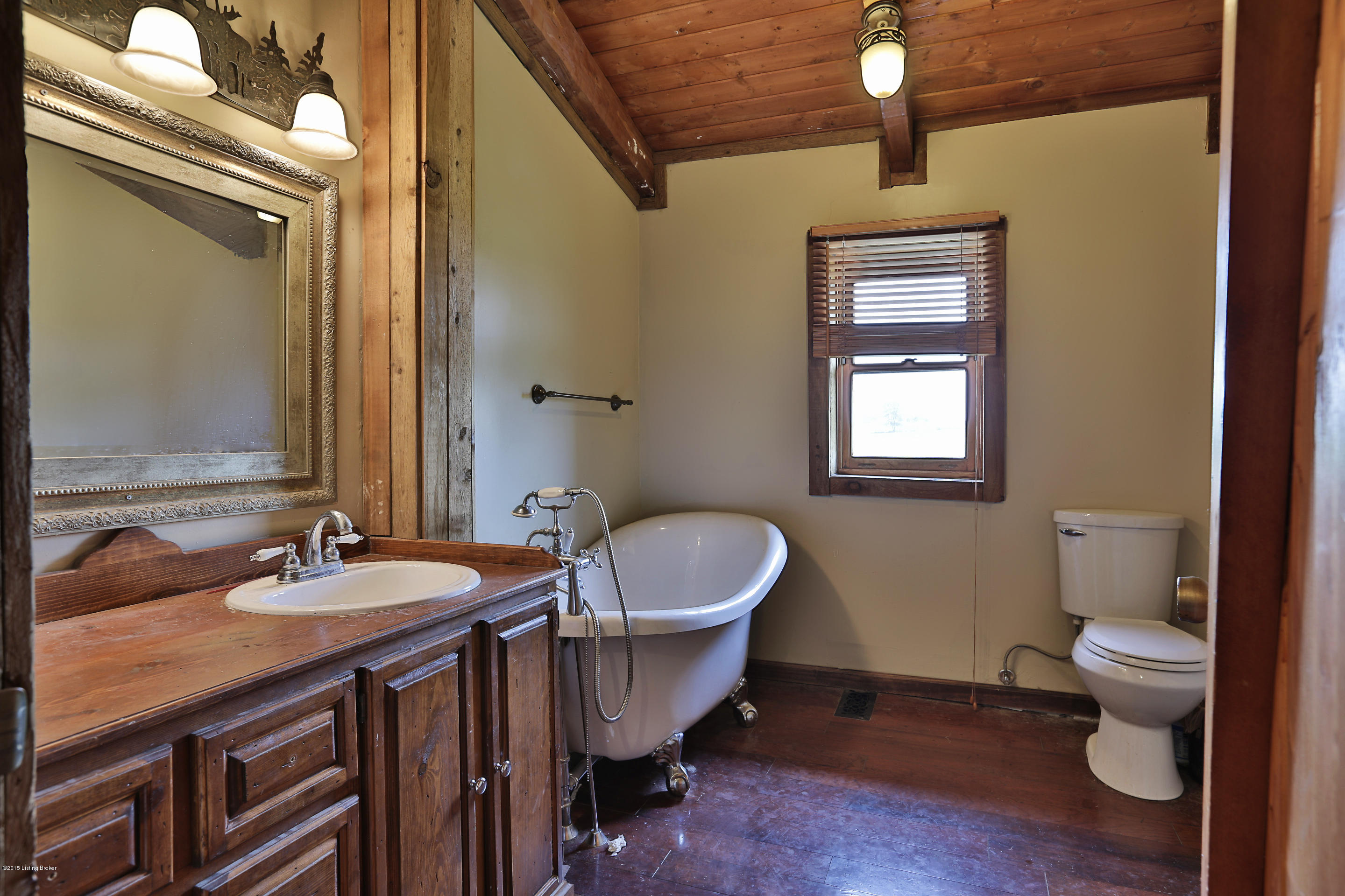 5953 Bagdad Road Bagdad, KY 40003 - Photo 9 of 24 Bathroom-2