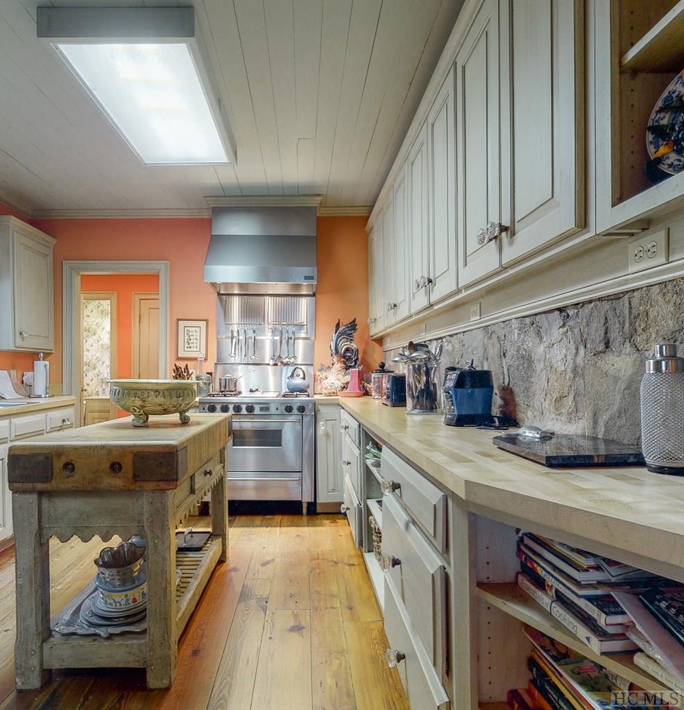 260 Satulah Road Highlands, NC 28741 - Photo 16 of 55 Gallery Image 16
