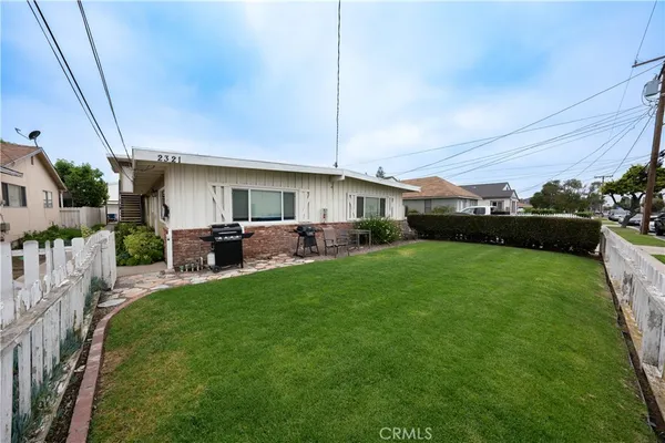$2,700 | 2321 Florida Street, Unit A, Huntington Beach, CA 92648