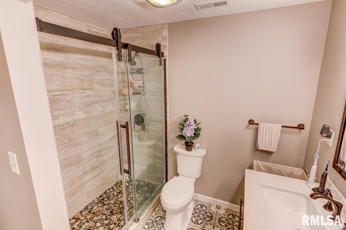 2919 11 Meadowbrook Road, Unit 11 Springfield, IL 62711 - Photo 13 of 25