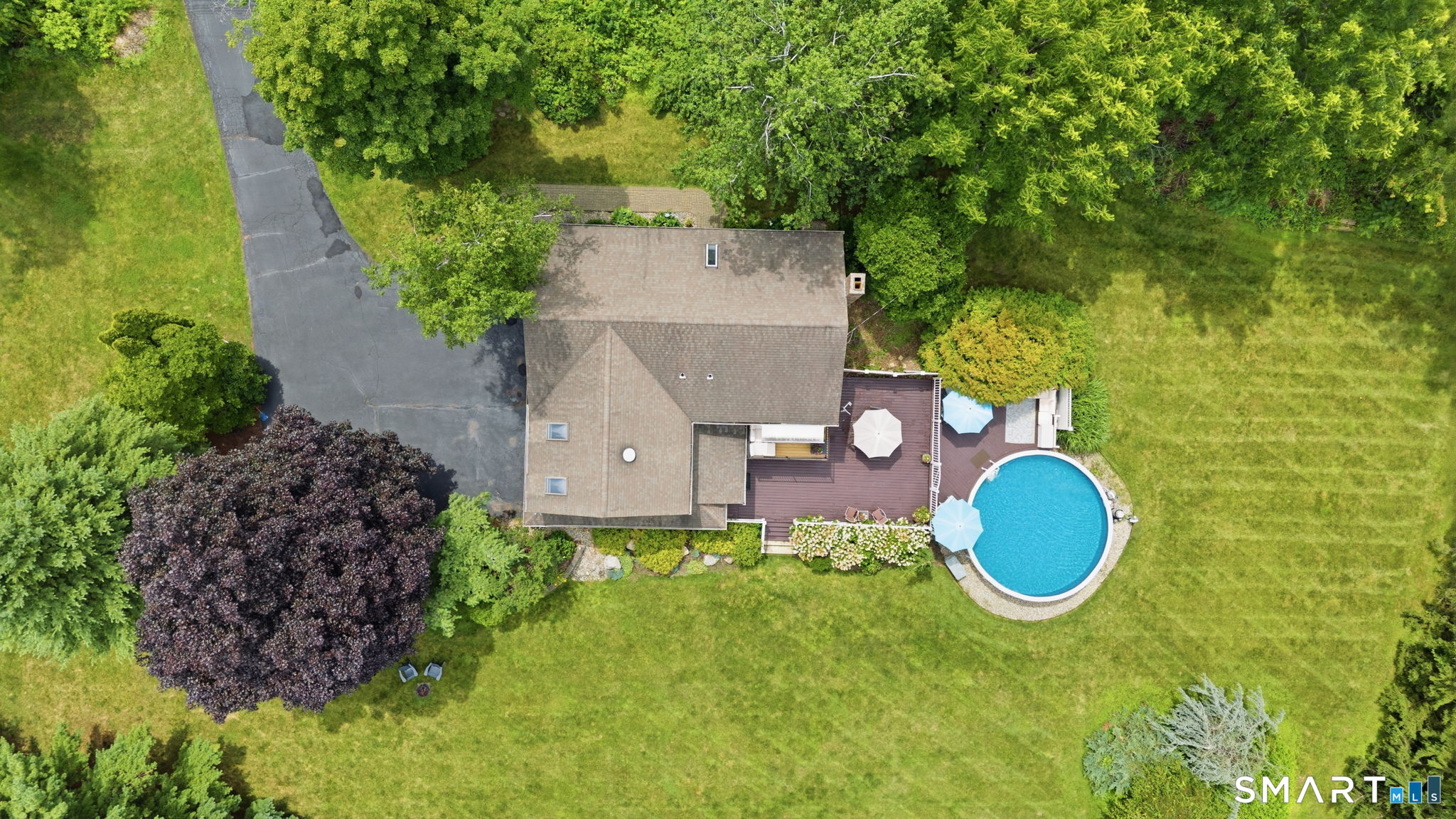 1512 Country Club Road Middletown, CT 06457 - Photo 2 of 40